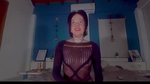 Snapshot of ariana_whitee chatting on November 13, 2025, 7:51 am ariana_whitee online show from November 13, 2025, 7:51 am