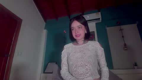 Snapshot of ariana_whitee chatting on November 19, 2025, 12:43 am ariana_whitee online show from November 19, 2025, 12:43 am