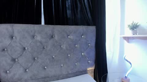   online show from December 3, 2025, 9:02 pm