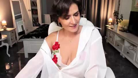 Snapshot of arianasage_ chatting on November 5, 2025, 3:12 pm Ana online show from November 5, 2025, 3:12 pm