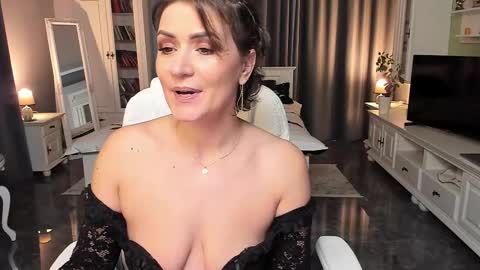 Snapshot of arianasage_ chatting on December 1, 2025, 2:00 pm Ana online show from December 1, 2025, 2:00 pm