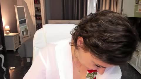 Snapshot of arianasage_ chatting on December 2, 2025, 12:54 pm Ana online show from December 2, 2025, 12:54 pm