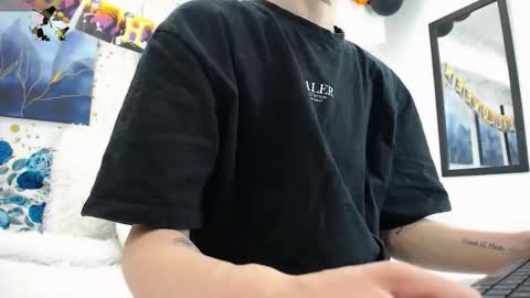 Snapshot of arianasantana chatting on November 3, 2025, 12:50 pm Ari online show from November 3, 2025, 12:50 pm