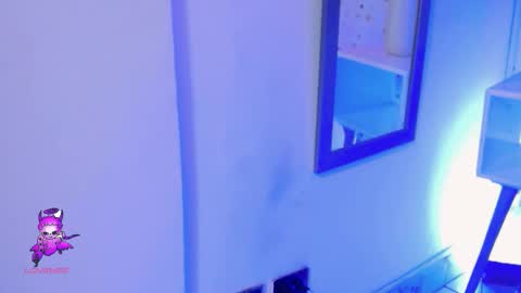 Snapshot of arianasantana chatting on November 10, 2025, 12:37 pm Ari online show from November 10, 2025, 12:37 pm