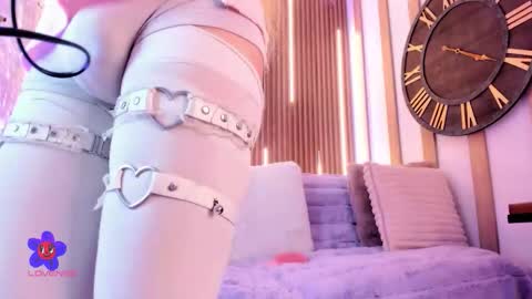 Snapshot of arianasantana chatting on November 11, 2025, 9:04 pm Ari online show from November 11, 2025, 9:04 pm