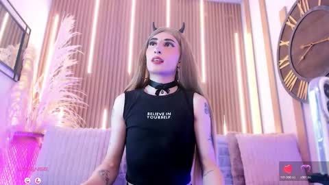 Snapshot of arianasantana chatting on December 2, 2025, 12:54 pm Ari online show from December 2, 2025, 12:54 pm