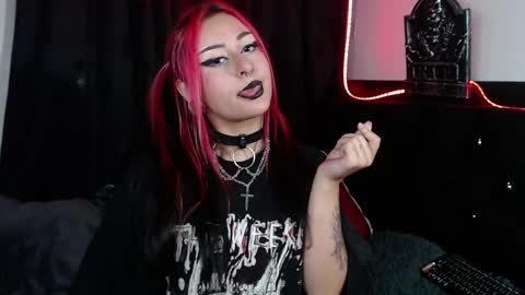 Snapshot of arianauwu666 chatting on January 28, 2025, 4:39 am help me 100 hands up my OF is Free online show from January 28, 2025, 4:39 am