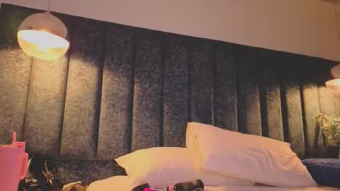 Arianna online show from September 9, 2025, 7:57 pm