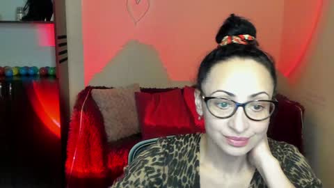 Snapshot of arianna_tifany chatting on January 16, 2025, 12:31 pm Arianna online show from January 16, 2025, 12:31 pm