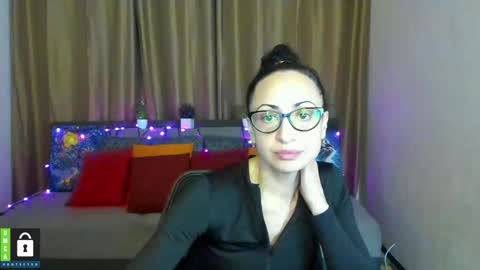 Snapshot of arianna_tifany chatting on January 17, 2025, 9:39 am Arianna online show from January 17, 2025, 9:39 am
