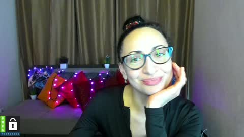 Snapshot of arianna_tifany chatting on January 23, 2025, 4:04 pm Arianna online show from January 23, 2025, 4:04 pm