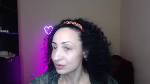 Snapshot of arianna_tifany chatting on February 3, 2025, 6:24 am Arianna online show from February 3, 2025, 6:24 am