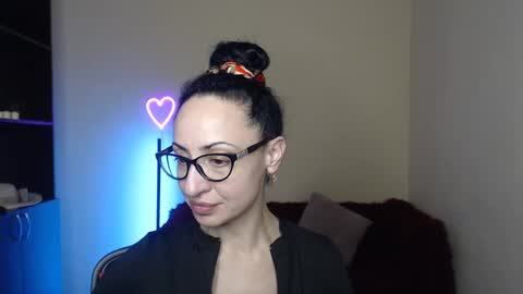 Snapshot of arianna_tifany chatting on February 4, 2025, 6:38 pm Arianna online show from February 4, 2025, 6:38 pm