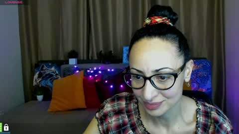 Snapshot of arianna_tifany chatting on February 6, 2025, 12:26 pm Arianna online show from February 6, 2025, 12:26 pm