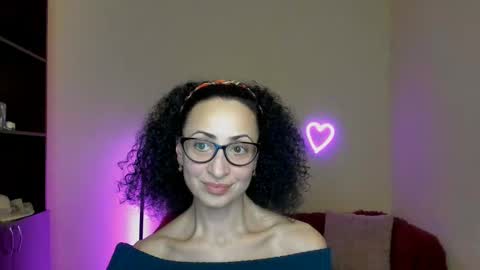 Snapshot of arianna_tifany chatting on February 26, 2025, 6:32 pm Arianna online show from February 26, 2025, 6:32 pm