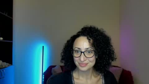 Snapshot of arianna_tifany chatting on March 6, 2025, 6:37 pm Arianna online show from March 6, 2025, 6:37 pm