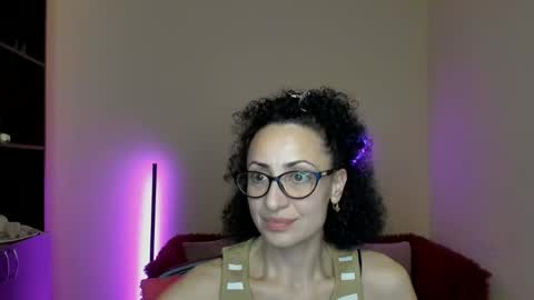 Snapshot of arianna_tifany chatting on March 7, 2025, 6:54 pm Arianna online show from March 7, 2025, 6:54 pm