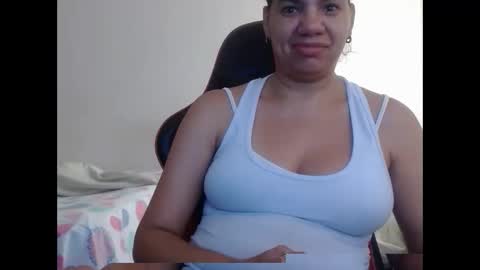 ariannaloovel online show from January 22, 2025, 5:49 pm