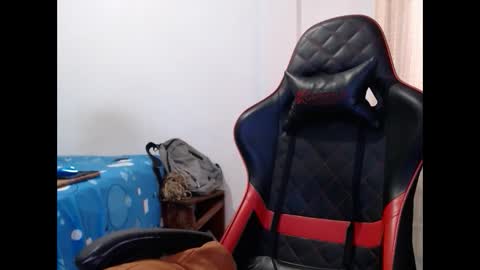 ariannaloovel online show from February 13, 2025, 10:33 pm