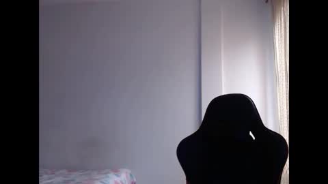 ariannaloovel online show from February 27, 2025, 6:20 pm