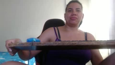 ariannaloovel online show from November 14, 2025, 6:06 pm