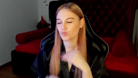 Aria online show from November 10, 2025, 5:23 pm