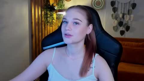 Aria online show from November 23, 2025, 5:18 am