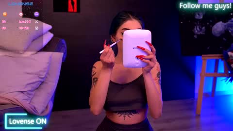 Snapshot of ariaxstark chatting on September 25, 2025, 8:45 pm Aria online show from September 25, 2025, 8:45 pm