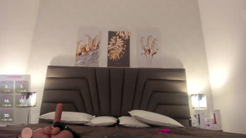 Snapshot of arielsexhot chatting on December 21, 2024, 6:52 am Ariel online show from December 21, 2024, 6:52 am