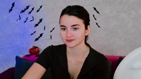 arielstonks_lovee online show from October 13, 2025, 3:28 am