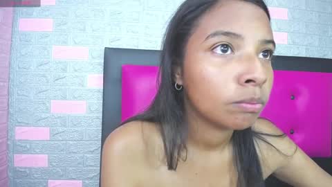 Snapshot of arietta_ chatting on December 5, 2024, 11:51 pm ARIETTA online show from December 5, 2024, 11:51 pm
