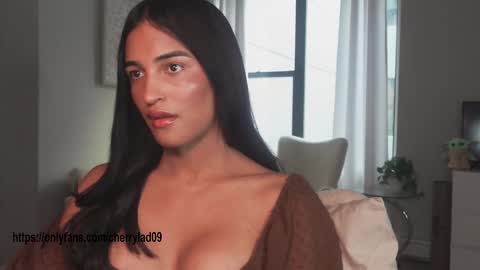 Snapshot of ariia1_ chatting on October 2, 2025, 8:05 pm Aria online show from October 2, 2025, 8:05 pm