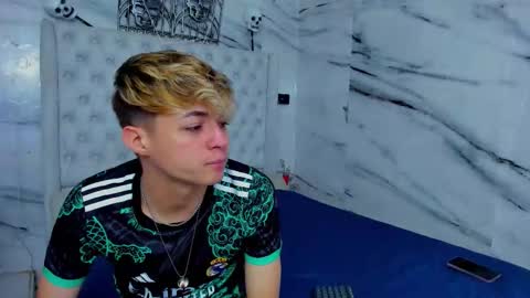 Snapshot of arissha_lee chatting on November 7, 2025, 12:10 am celina online show from November 7, 2025, 12:10 am