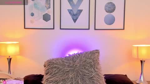   Nice to meet you  thumb up me please its important I  LOOK MY BIO DOWN online show from December 24, 2024, 10:55 am