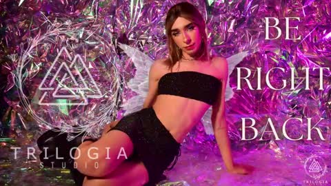   Nice to meet you  thumb up me please its important I  LOOK MY BIO DOWN online show from January 19, 2025, 4:33 am