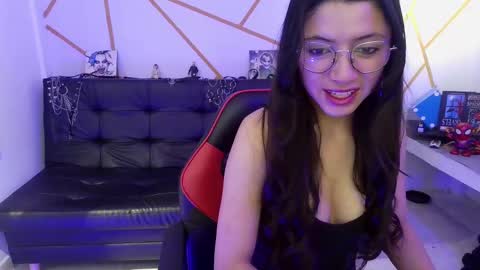 arizbeth_johansson online show from September 19, 2025, 1:01 pm