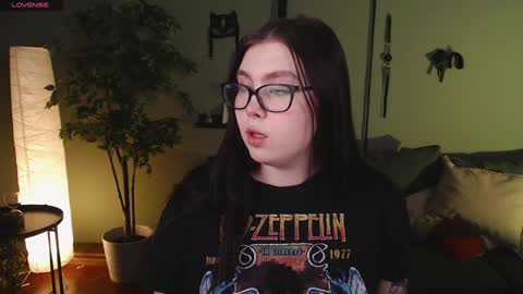 Astrid online show from December 5, 2024, 12:22 pm