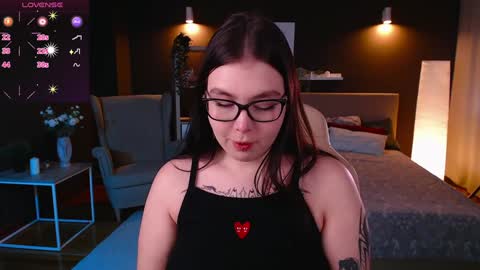 Astrid online show from December 6, 2024, 12:27 pm