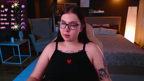 Astrid online show from December 6, 2024, 3:33 pm