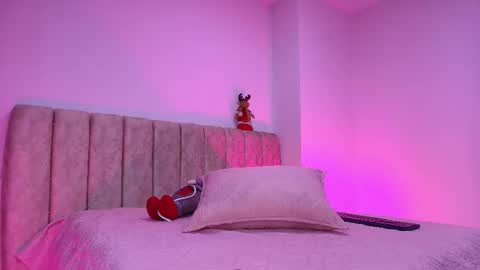 Snapshot of arleth_1 chatting on December 2, 2025, 3:01 am Arleth online show from December 2, 2025, 3:01 am