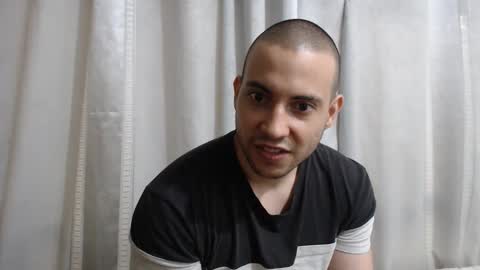 Snapshot of armando_2002 chatting on October 1, 2025, 6:58 pm ARMANDO online show from October 1, 2025, 6:58 pm