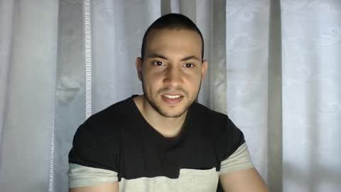 Snapshot of armando_2002 chatting on October 15, 2025, 4:40 pm ARMANDO online show from October 15, 2025, 4:40 pm