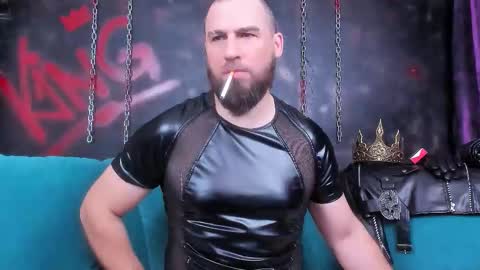 Armando online show from December 2, 2025, 5:35 am