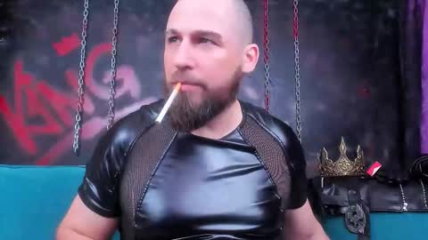 Armando online show from December 18, 2025, 8:26 pm