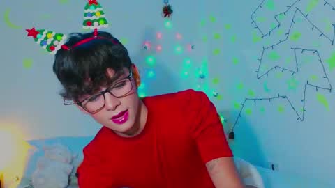 Snapshot of arnold_laurent chatting on December 26, 2024, 7:05 pm Arnold online show from December 26, 2024, 7:05 pm