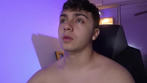 aron__cooper online show from November 12, 2025, 1:17 am