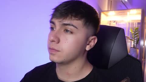 aron__cooper online show from November 29, 2025, 1:58 pm