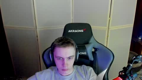 biggest penis  online show from December 5, 2024, 8:00 pm