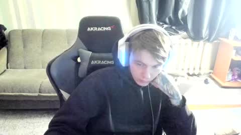 biggest penis  online show from November 17, 2025, 6:52 am