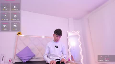 Snapshot of aron_tay chatting on December 27, 2024, 4:15 am your aron online show from December 27, 2024, 4:15 am